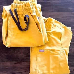 GOLD - FIGS scrub set